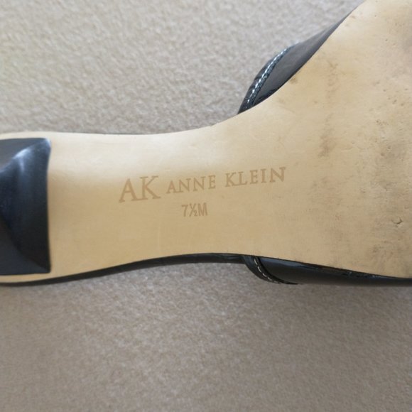 Women's Anne Klein size 7.5 black sandals - 3" heels - Picture 9 of 14